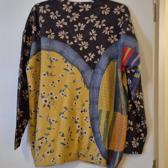 YESNO Women's V-neck Cardigan Sweater, Oversized, Floral 110 - Picture 6 of 9